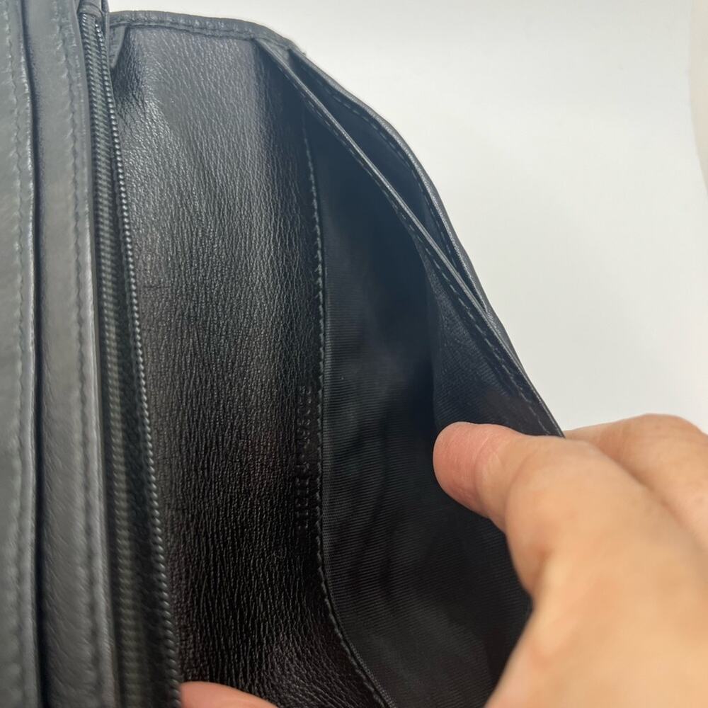 Gucci Black Leather Long Wallet - Picture 7 of 10